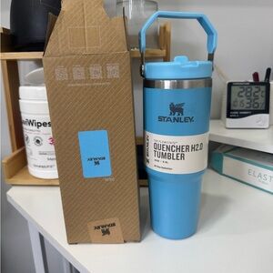 Stanley Light Blue Quencher H2.0 Tumbler